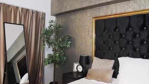 lisacroft online show from March 5, 2025, 5:50 am