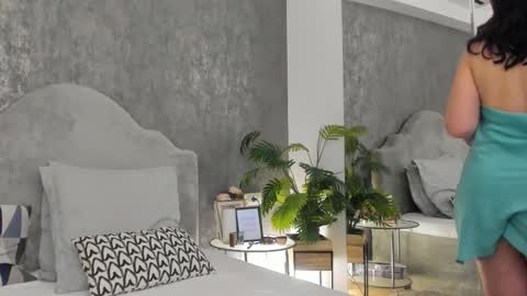 lisacroft online show from March 14, 2026, 5:35 am