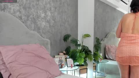 lisacroft online show from April 5, 2026, 6:10 am