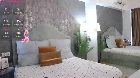 Snapshot of lisacroft chatting on June 29, 2026, 7:25 am lisacroft online show from June 29, 2026, 7:25 am