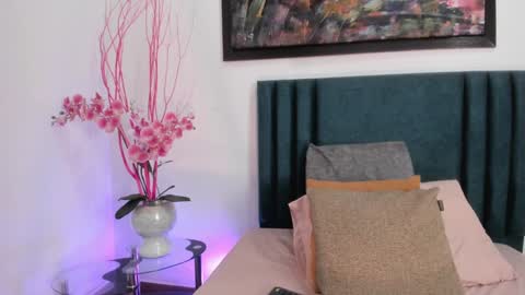 LisaHadwiin online show from February 4, 2025, 9:41 pm