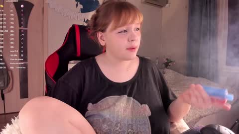 Snapshot of lisalaas chatting on December 6, 2024, 2:17 pm -Lisa- Help me to reach 100 thumbs up3 online show from December 6, 2024, 2:17 pm