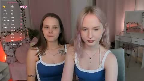 Snapshot of lisaluve chatting on June 10, 2026, 9:25 pm Lisa blonde Alisa brunette online show from June 10, 2026, 9:25 pm
