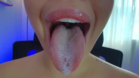 Lisbet online show from February 5, 2025, 2:05 pm