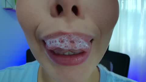 Lisbet online show from February 10, 2025, 2:16 pm