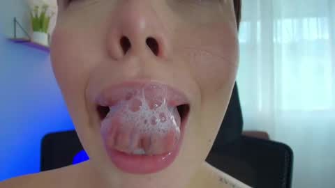 Lisbet online show from March 11, 2025, 7:25 pm