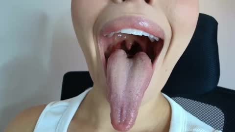 Lisbet online show from October 7, 2025, 6:38 pm