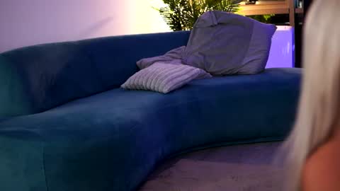 LisetteLuxe online show from July 7, 2026, 7:18 pm
