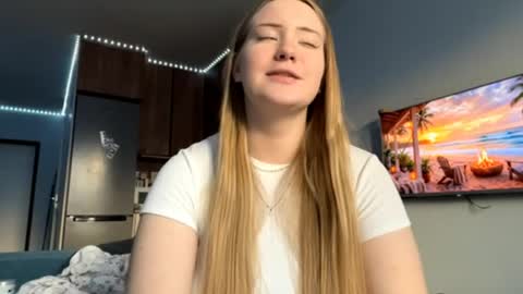 Snapshot of lisi_kiss_ chatting on May 16, 2026, 5:12 pm Aurora online show from May 16, 2026, 5:12 pm