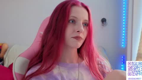 Snapshot of lisiasweet chatting on June 17, 2026, 2:07 pm Lika online show from June 17, 2026, 2:07 pm