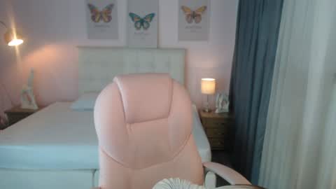 Andrea online show from January 7, 2025, 12:41 pm