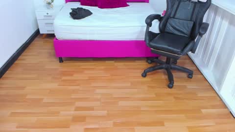 L I S S A  online show from January 10, 2025, 9:55 am