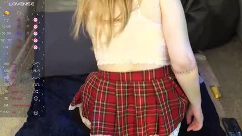 Lissa online show from October 19, 2025, 1:28 am