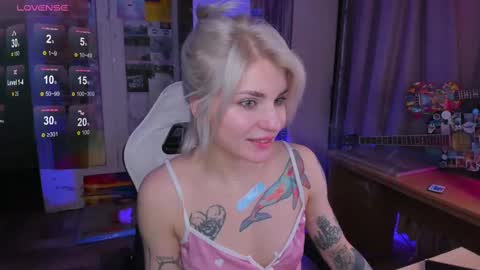 Lissa online show from March 11, 2025, 6:30 pm