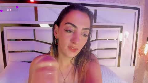 lisse_palmerr online show from February 4, 2025, 1:23 am