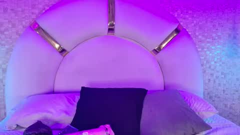 lisse_palmerr online show from January 9, 2026, 3:09 am
