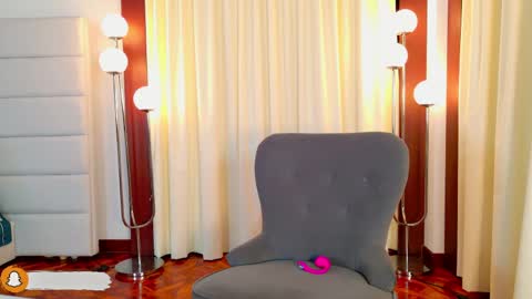 Snapshot of lissetlong69 chatting on May 13, 2026, 1:14 am Lisseth Long online show from May 13, 2026, 1:14 am