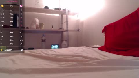 litlediky online show from January 5, 2025, 8:31 pm