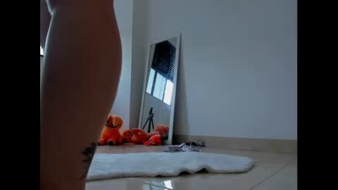 Snapshot of litlle_danni chatting on January 14, 2025, 10:34 pm Danni online show from January 14, 2025, 10:34 pm