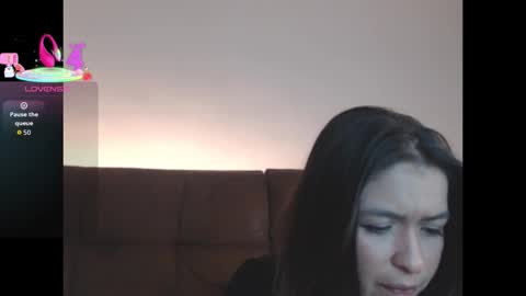 Snapshot of litlle_danni chatting on November 6, 2025, 1:28 am Danni online show from November 6, 2025, 1:28 am