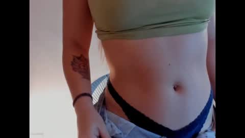 Snapshot of litlle_danni chatting on November 24, 2025, 11:48 pm Danni online show from November 24, 2025, 11:48 pm