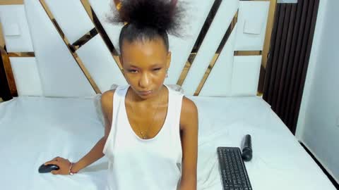 Snapshot of litte_ebony chatting on January 25, 2025, 6:46 pm Ashley online show from January 25, 2025, 6:46 pm