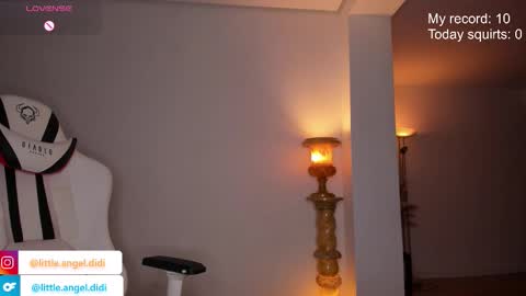 Diana Woods online show from September 28, 2025, 4:01 pm