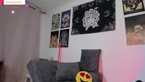 Snapshot of little__ammy chatting on June 7, 2026, 1:21 am little__ammy online show from June 7, 2026, 1:21 am