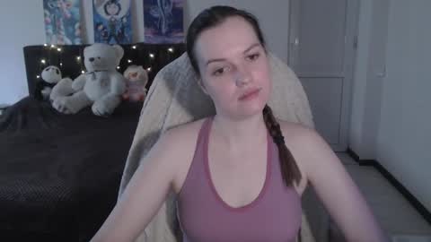 little__flowers online show from November 20, 2025, 7:19 am