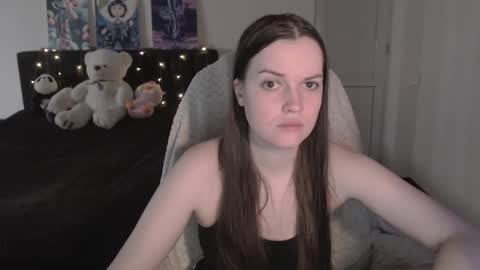 little__flowers online show from November 24, 2025, 9:20 am