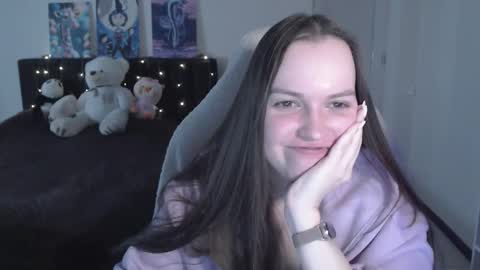 little__flowers online show from March 7, 2026, 8:55 am