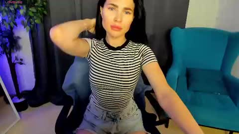 Snapshot of little__isabel chatting on July 2, 2026, 7:58 am Isabel online show from July 2, 2026, 7:58 am