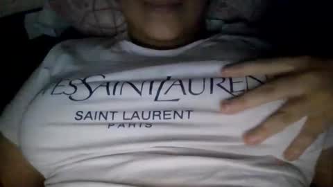 Snapshot of little_anef chatting on May 1, 2026, 6:40 am little_anef online show from May 1, 2026, 6:40 am