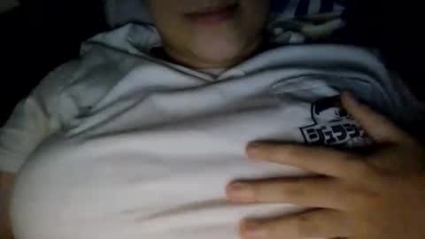 Snapshot of little_anef chatting on May 29, 2026, 8:34 am little_anef online show from May 29, 2026, 8:34 am