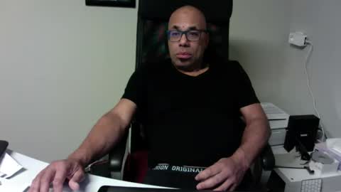 Snapshot of little_buddha chatting on December 14, 2025, 6:52 am Pure Black Power online show from December 14, 2025, 6:52 am