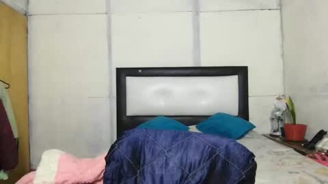 Diablita online show from October 18, 2025, 1:52 am