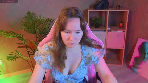 Snapshot of little_doll_meow chatting on April 29, 2026, 1:32 am Alexandra online show from April 29, 2026, 1:32 am