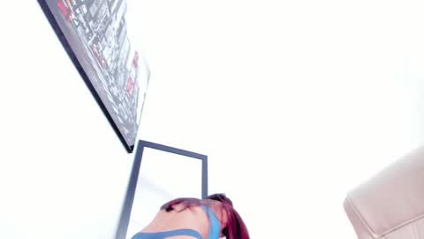 Help me reach 100 likes online show from February 22, 2025, 7:14 pm