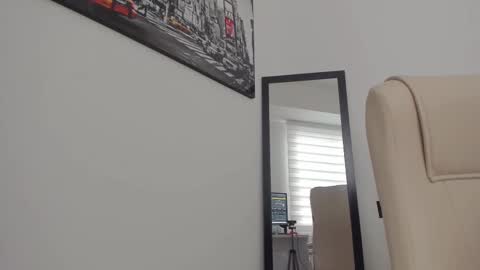 Help me reach 100 likes online show from February 27, 2025, 7:26 pm