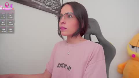 Help me reach 100 likes online show from September 16, 2025, 7:15 pm