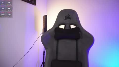 Help me reach 100 likes online show from October 22, 2025, 7:13 pm