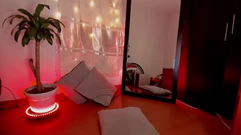 Emily online show from December 18, 2024, 2:32 am