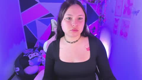 Snapshot of little_emma0 chatting on May 24, 2026, 10:26 pm Carol online show from May 24, 2026, 10:26 pm