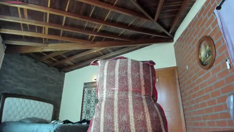 Izzi online show from December 13, 2024, 8:37 pm