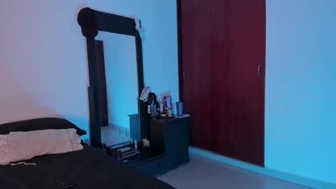 kayla  Instagram kayla 71082 online show from February 28, 2025, 1:37 am