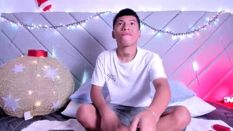 little_kris1 online show from December 5, 2025, 12:03 pm