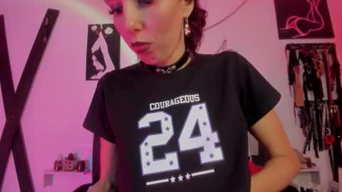 Snapshot of little_nauughty2 chatting on November 12, 2025, 2:17 pm Little Nauughty2 online show from November 12, 2025, 2:17 pm