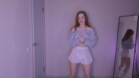 little_pretty_woman online show from December 1, 2024, 5:13 pm