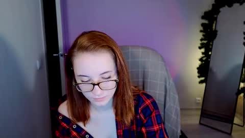 little_pretty_woman online show from February 20, 2025, 1:14 am
