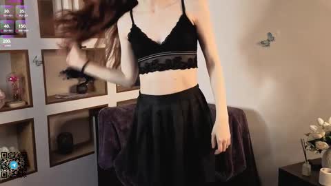 Rosy online show from September 26, 2025, 4:27 am